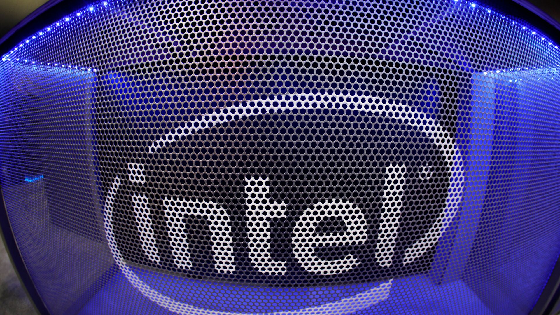  Computer chip maker Intel's logo is shown on a gaming computer display during the opening day of E3, the annual video games expo revealing the latest in gaming software and hardware in Los Angeles, California, U.S., June 11, 2019.   - Sputnik International, 1920, 17.03.2022