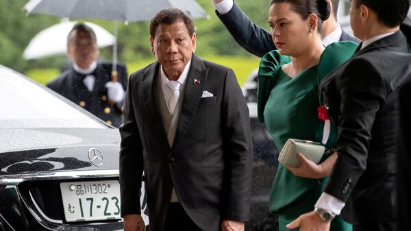 President Rodrigo Duterte and his daughter Sara, known as Inday Sara - Sputnik International