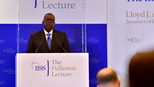 U.S. Defense Secretary Lloyd Austin speaks at the IISS Fullerton Lecture in Singapore July 27, 2021. - Sputnik International