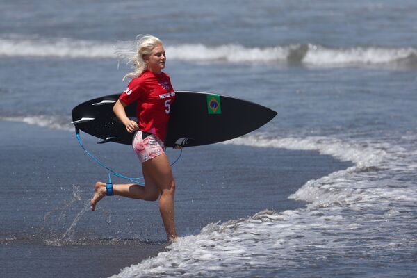 Surfer Tatiana Weston-Webb of Brazil.  - Sputnik International