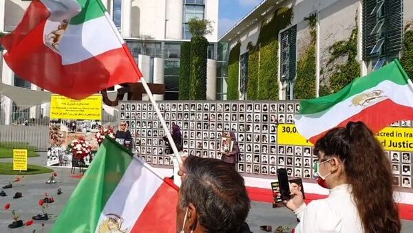 Rally in Support of Iran's Political Prisoners Held in Berlin Ahead of Raisi's Swearing In - Sputnik International