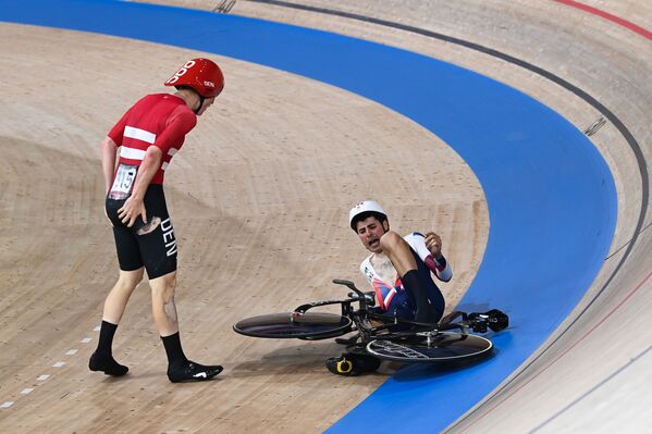Cyclists from Denmark and Great Britain during their teams' competition. - Sputnik International