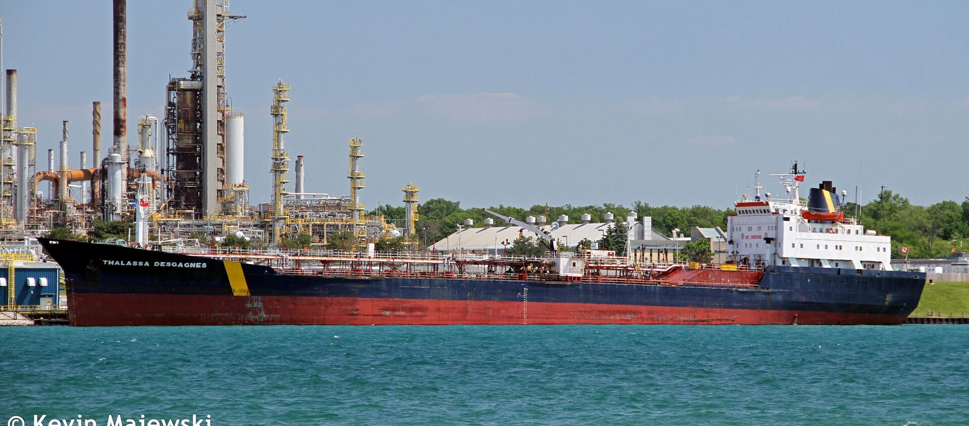 A handout image shows the Thalassa Desgagnes tanker, now called the Asphalt Princess, in Sarnia, Ontario, Canada June 19, 2016. - Sputnik International, 1920, 04.08.2021