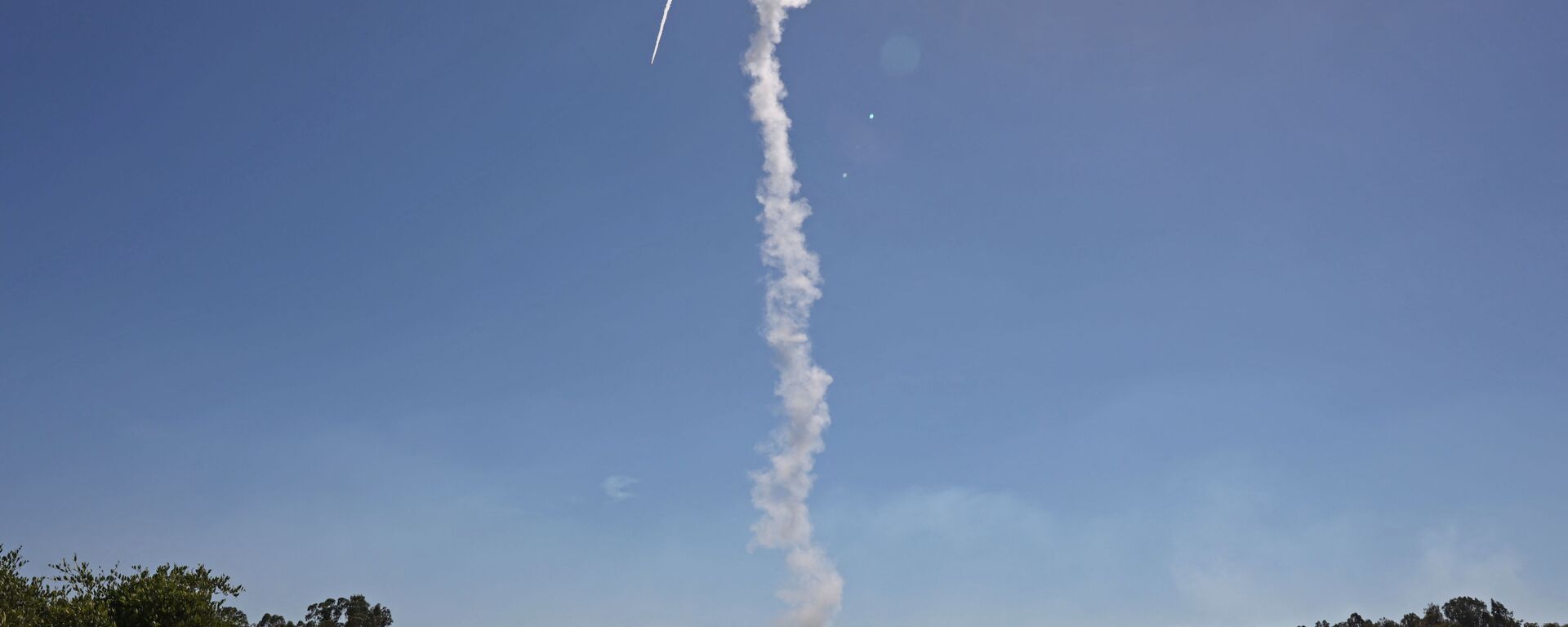 Israel's Iron Dome aerial defence system is launched to intercept rockets launched from the Gaza Strip, above the southern Israeli city of Sderot, on May 18, 2021. - Sputnik International, 1920, 26.06.2022