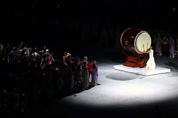 Traditional drummer performs during the closing ceremony of the Tokyo 2020 Olympics. - Sputnik International