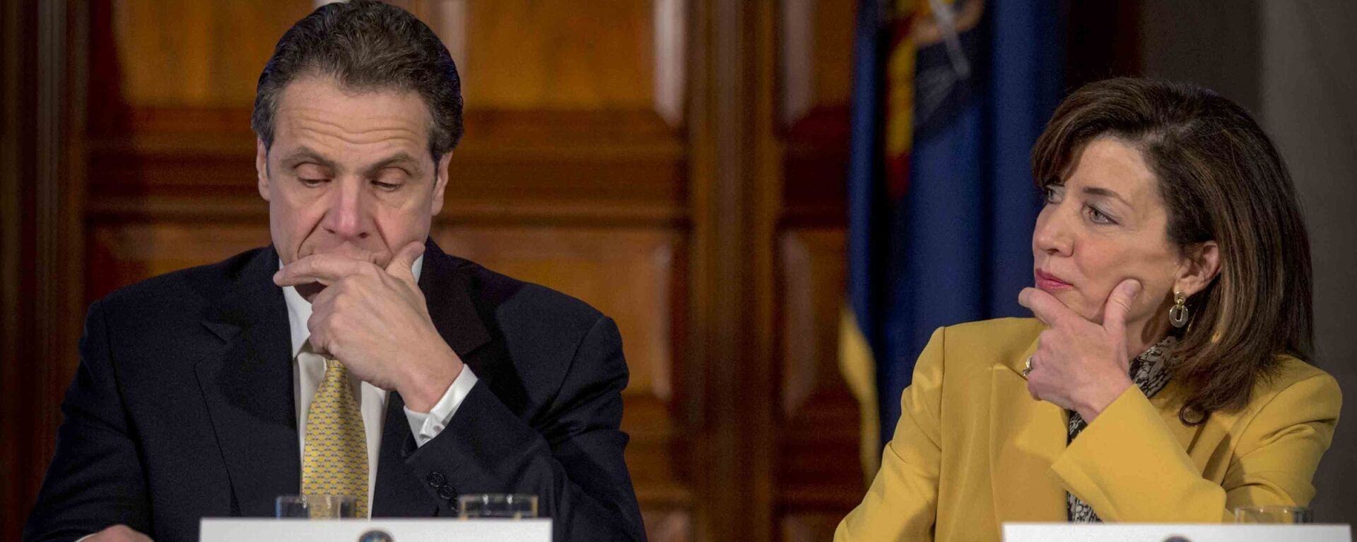 FILE - This photo from Wednesday, Feb. 25, 2015, shows New York Gov. Andrew Cuomo, left, and Lt. Gov. Kathy Hochul during a cabinet meeting at the Capitol in Albany, N.Y. Cuomo faces possible impeachment following findings from an independent investigation overseen by state Attorney General Letitia James - Sputnik International, 1920, 10.08.2021