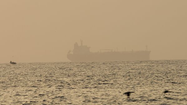 An oil tanker - Sputnik International