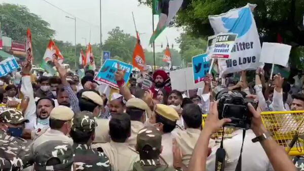 Outside Twitter India's office in Delhi. - Sputnik International