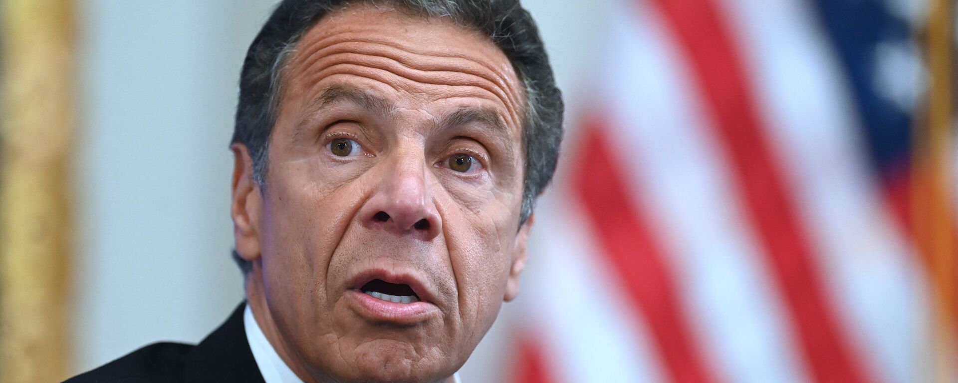  In this file photo Governor of New York Andrew Cuomo speaks during a press conference at the New York Stock Exchange (NYSE) on May 26, 2020 at Wall Street in New York City. - Sputnik International, 1920, 31.10.2021