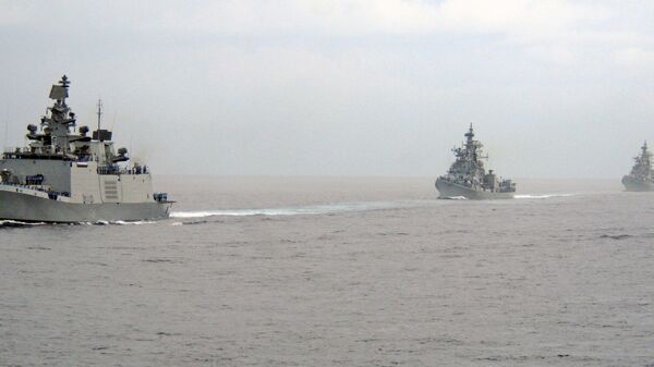 Indian Navy's ships cross the Indian Ocean. - Sputnik International