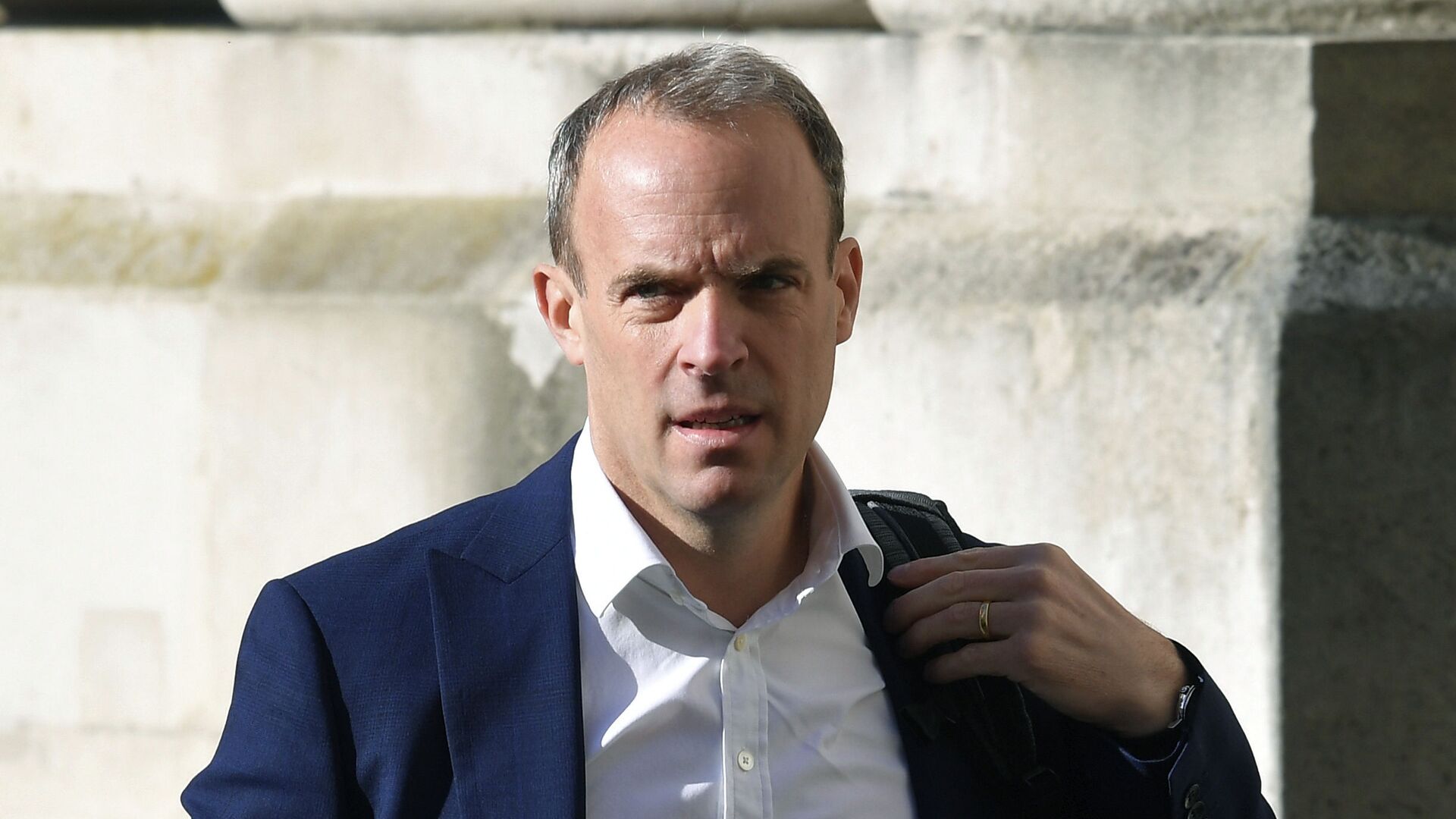 In this Thursday, Sept. 1, 2020 file photo, Britain's Foreign Secretary Dominic Raab arrives to attend a cabinet meeting of senior government ministers at the Foreign and Commonwealth Office FCO in London. - Sputnik International, 1920, 31.05.2022