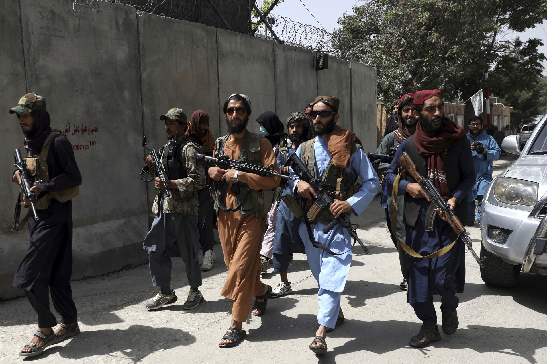Taliban fighters patrol in Wazir Akbar Khan neighborhood in the city of Kabul, Afghanistan, Wednesday, Aug. 18, 2021. - Sputnik International, 1920, 07.09.2021
