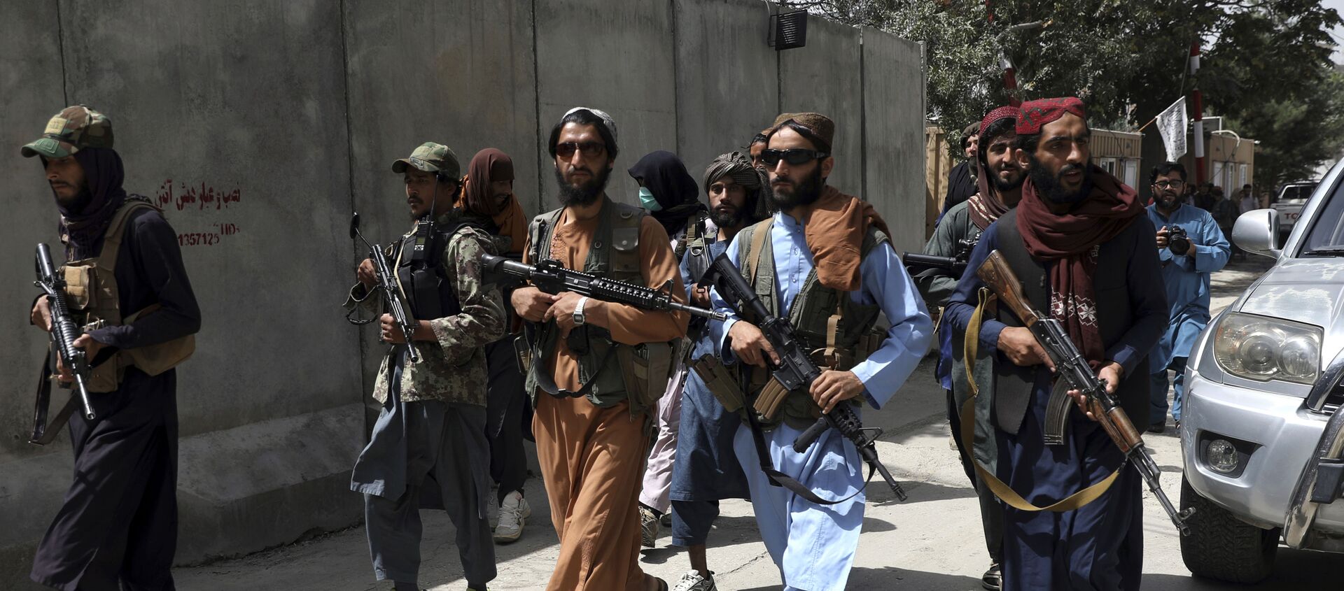 Taliban fighters patrol in Wazir Akbar Khan neighborhood in the city of Kabul, Afghanistan, Wednesday, Aug. 18, 2021. - Sputnik International, 1920