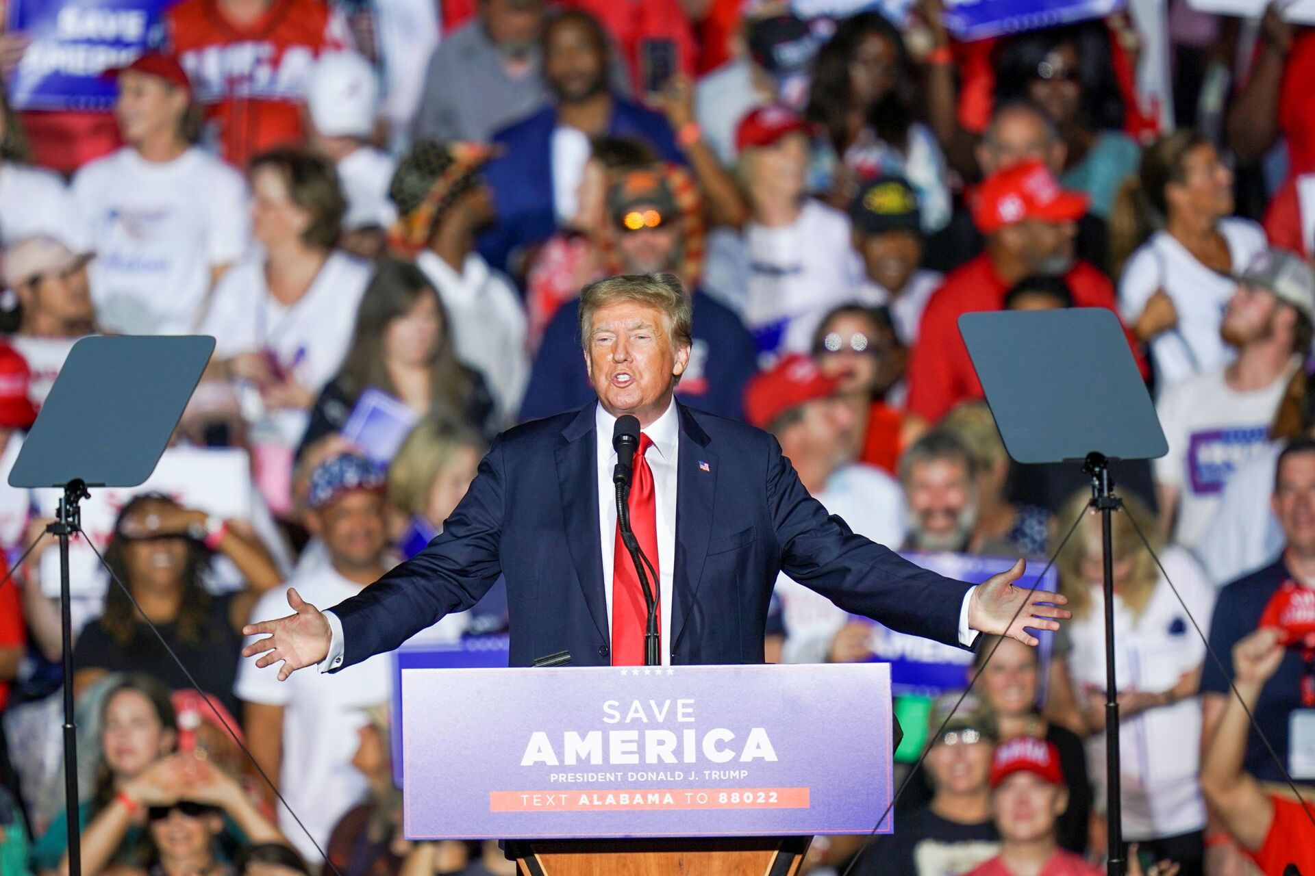 Former U.S. President Donald Trump speaks during a rally in Cullman, Alabama, U.S., August 21, 2021.  - Sputnik International, 1920, 07.09.2021