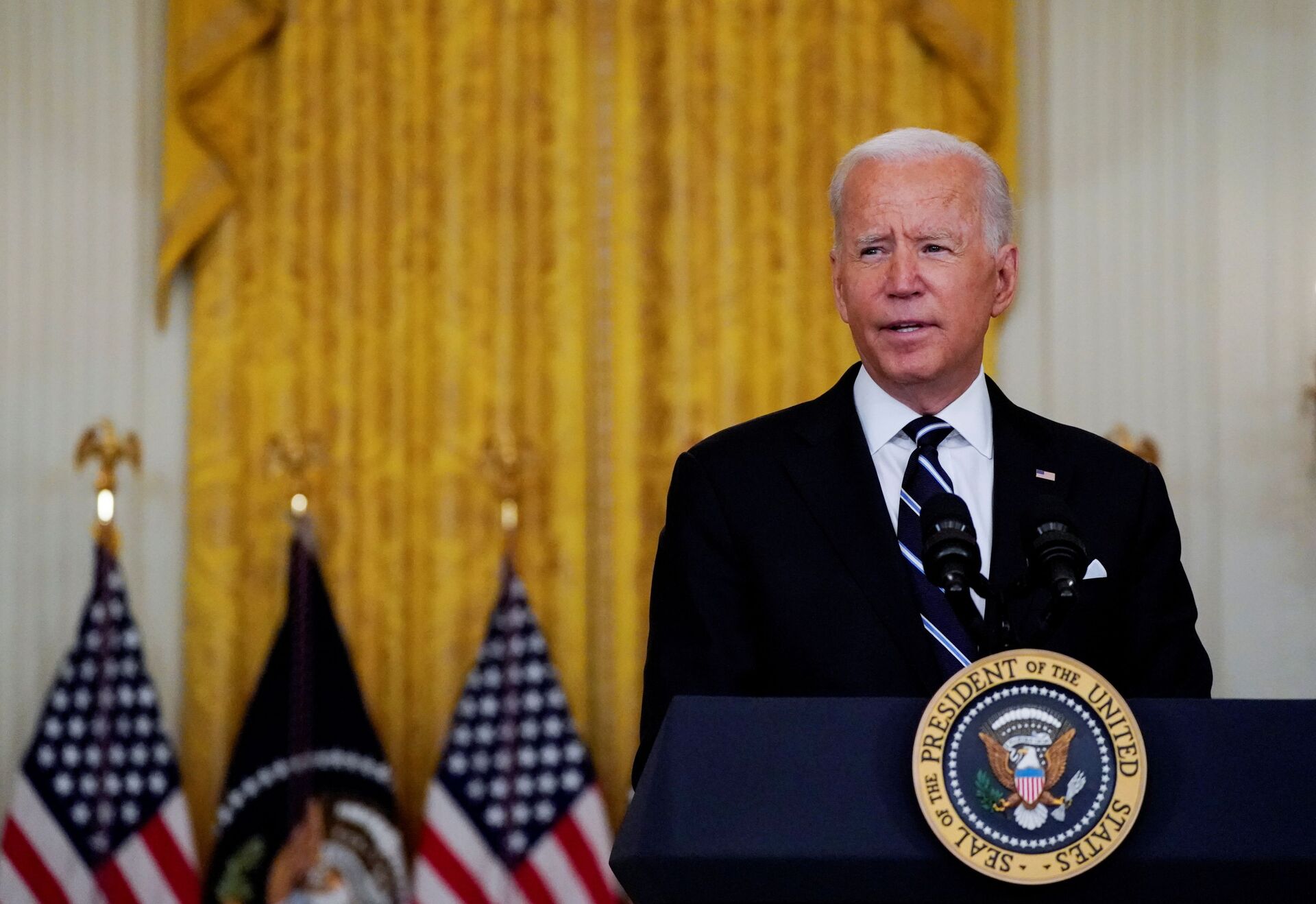 U.S. President Joe Biden delivers remarks on the coronavirus disease (COVID-19) response and  vaccination program during a speech in the East Room at the White House in Washington, U.S., August 18, 2021. - Sputnik International, 1920, 07.09.2021