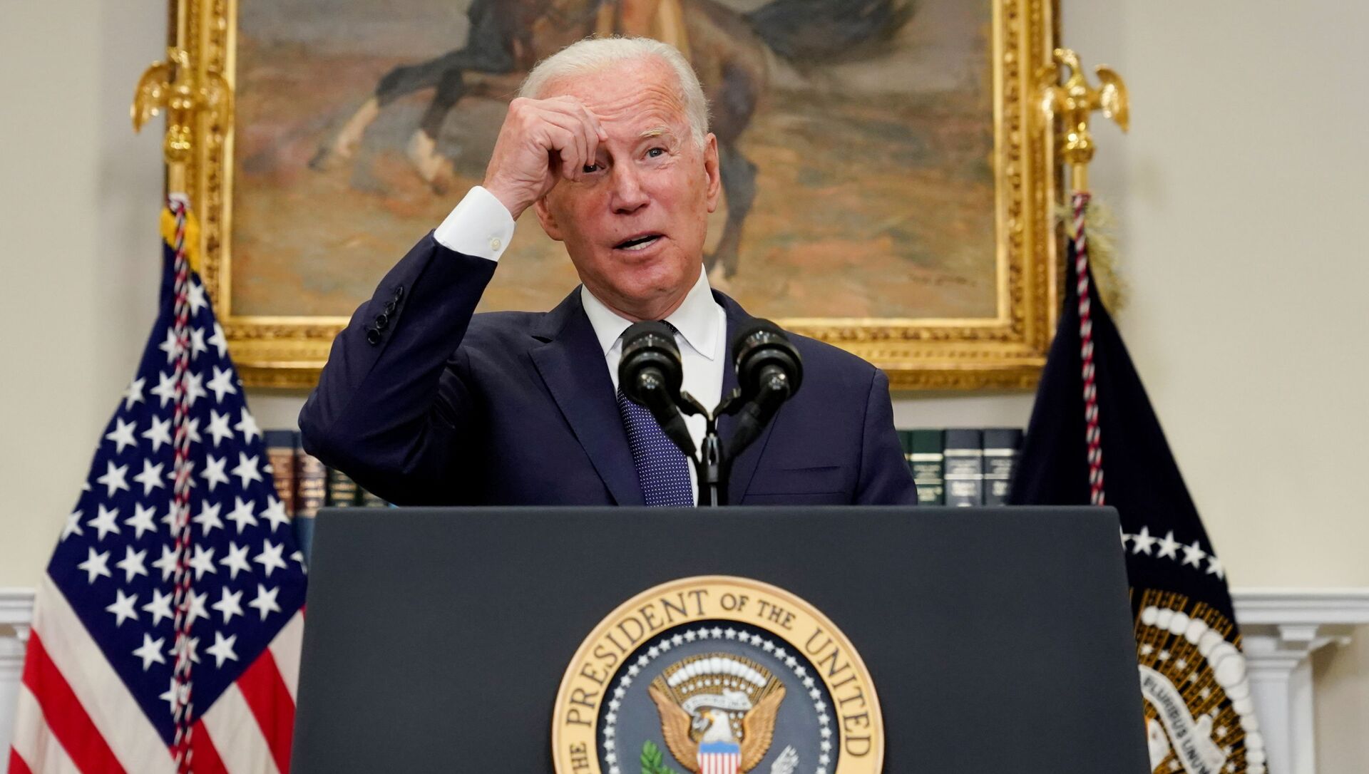 U.S. President Joe Biden speaks about Hurricane Henri and the evacuation of Afghanistan in the Roosevelt Room of the White House in Washington, D.C., U.S. August 22, 2021. - Sputnik International, 1920, 22.08.2021