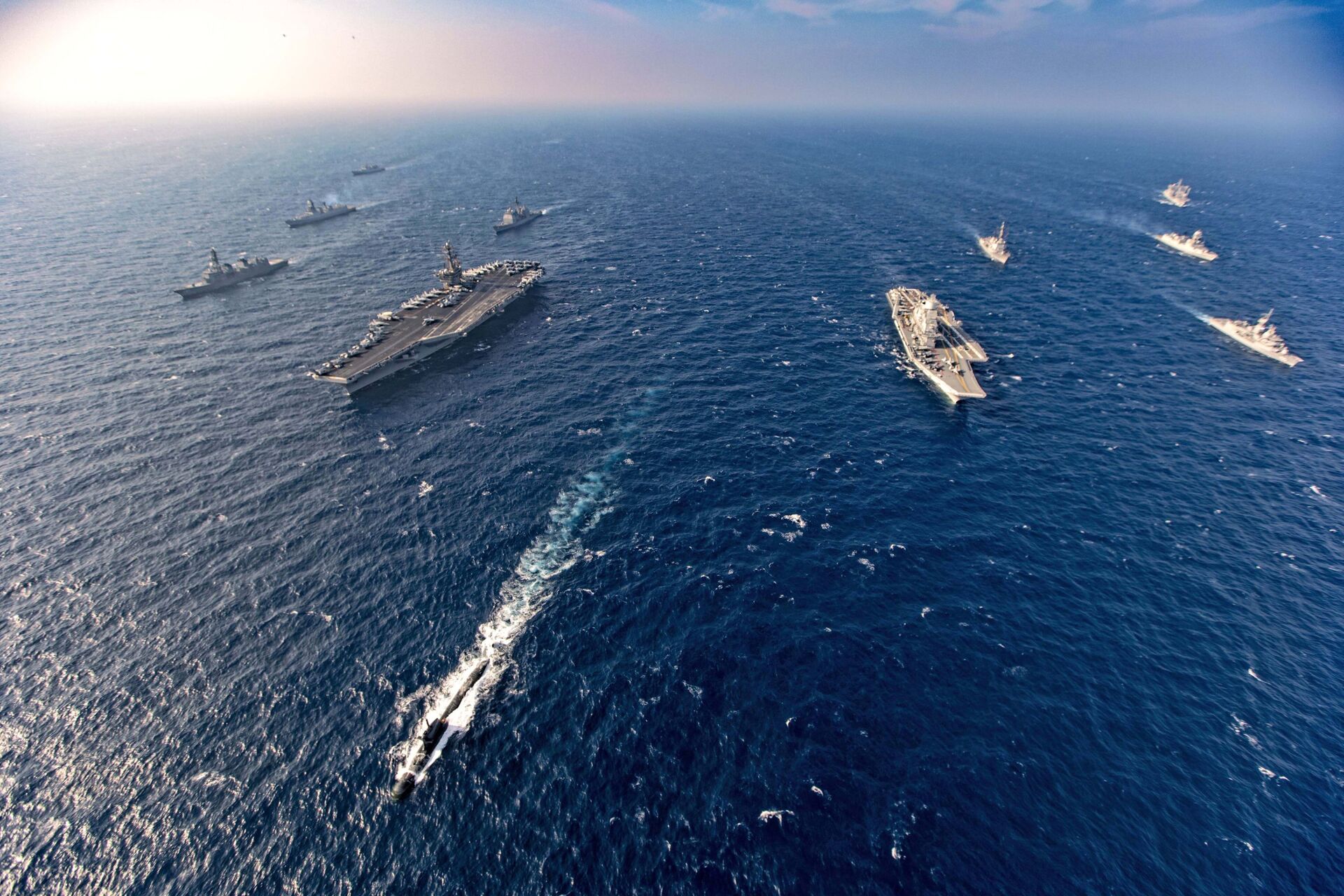 Aircraft carriers and warships participate in the second phase of Malabar naval exercise, a joint exercise comprising of India, US, Japan and Australia, in the Northern Arabian Sea on Tuesday, Nov. 17, 2020. - Sputnik International, 1920, 22.04.2022
