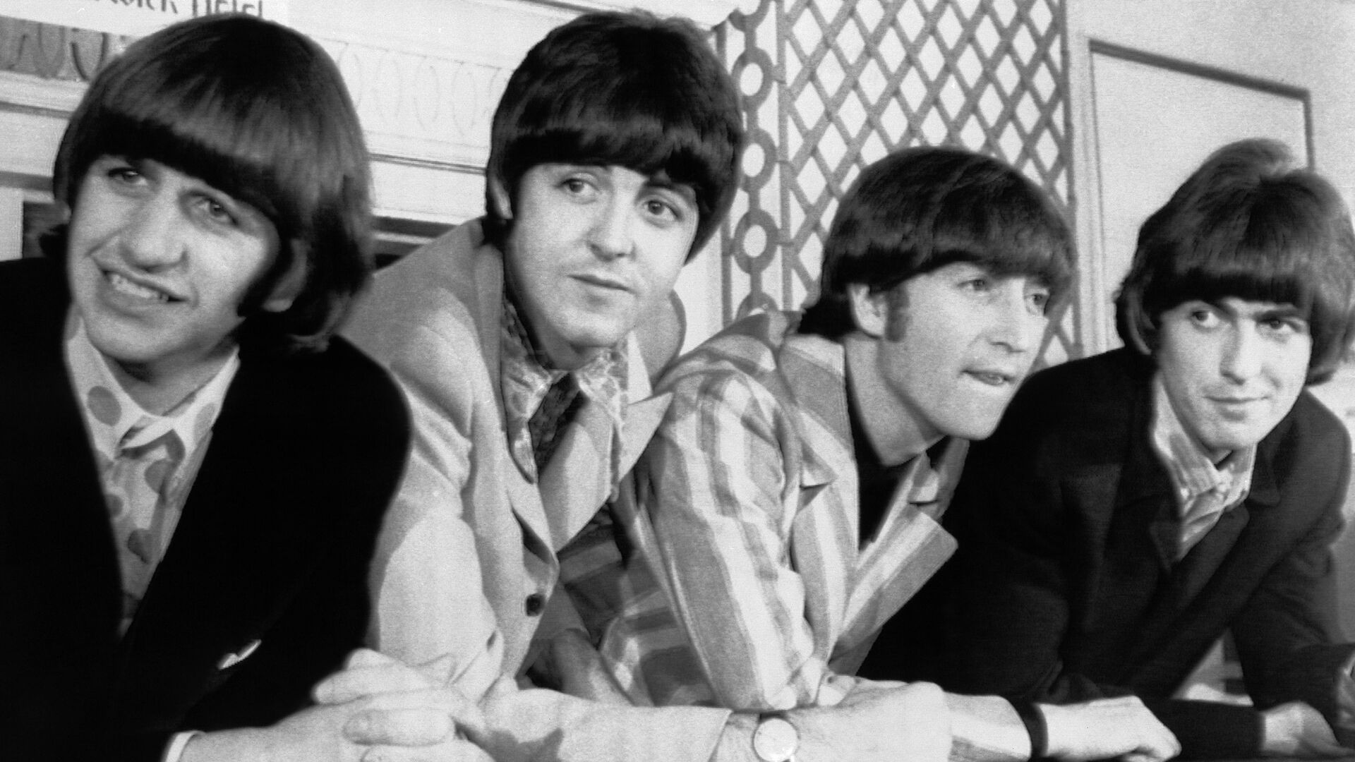The Beatles, from left, Ringo Starr; Paul McCartney; John Lennon; and George Harrison appear at a press conference in New York. - Sputnik International, 1920, 11.10.2021
