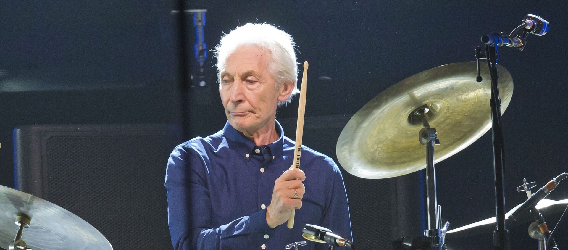 Charlie Watts, of the Rolling Stones, performs during a concert of the group's European No Filter Tour. - Sputnik International, 1920, 24.08.2021