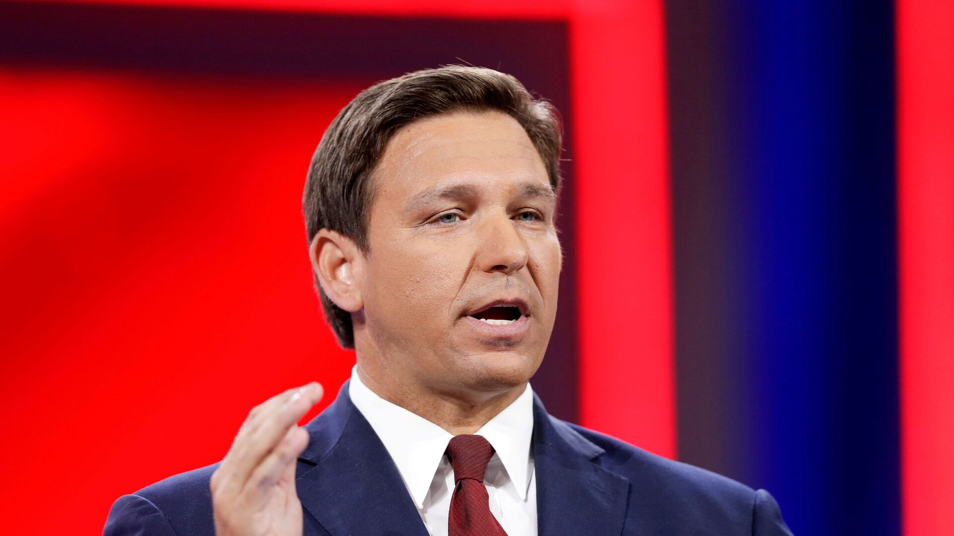 Florida Gov. Ron DeSantis speaks during the welcome segment of the Conservative Political Action Conference (CPAC) in Orlando, Florida, U.S. February 26, 2021 - Sputnik International, 1920, 28.10.2021