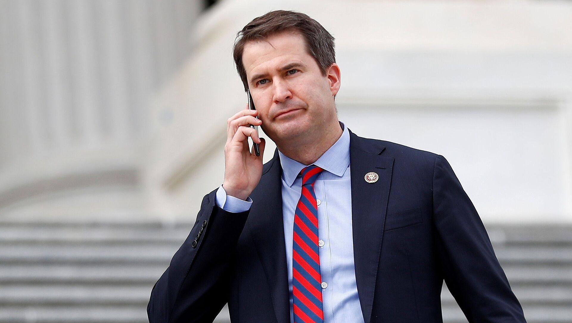 Rep. Seth Moulton (D-MA) descends down the House entrance stairs following the Friends of Ireland reception on Capitol Hill in Washington, U.S., March 12, 2020 - Sputnik International, 1920, 27.08.2021