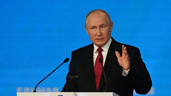 Russian President Vladimir Putin delivers a speech at a congress of the ruling United Russia party in Moscow, Russia August 24, 2021 - Sputnik International