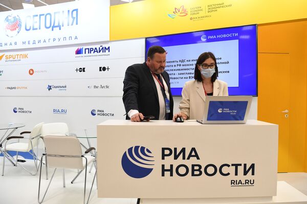 Minister of Labour and Social Protection of the Russian Federation Anton Kotyakov at the booth of Rossiya Segodnya at the 6th Eastern Economic Forum in Vladivostok - Sputnik International