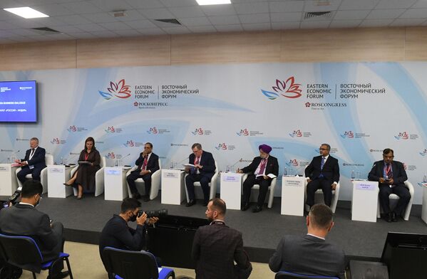Participants of the Russia-India Business Dialogue at the Eastern Economic Forum in Vladivostok. - Sputnik International