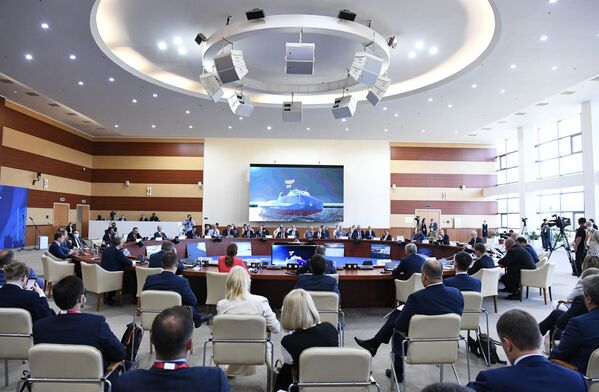 Participants of the meeting of the public council of the Northern Sea Route, The Great Northern Sea Route: A New Global Route, in the framework of the Eastern Economic Forum in Vladivostok. - Sputnik International