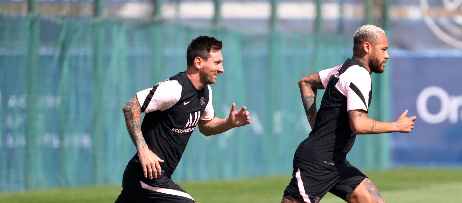 Lionel Messi and Neymar during training - Sputnik International, 1920, 03.09.2021