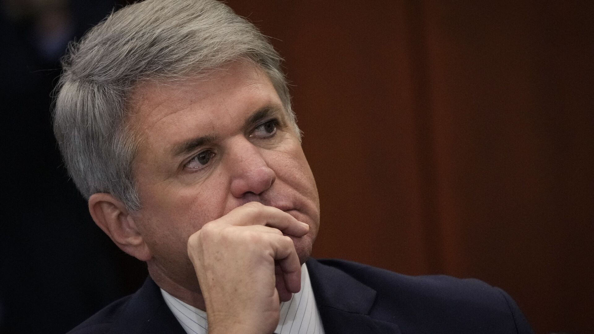Rep. Michael McCaul (R-TX) listens to discussion about the American military withdrawal in Afghanistan, during a meeting with House Republicans, including those who served in the military, on August 30, 2021 in Washington, DC. - Sputnik International, 1920, 06.09.2021