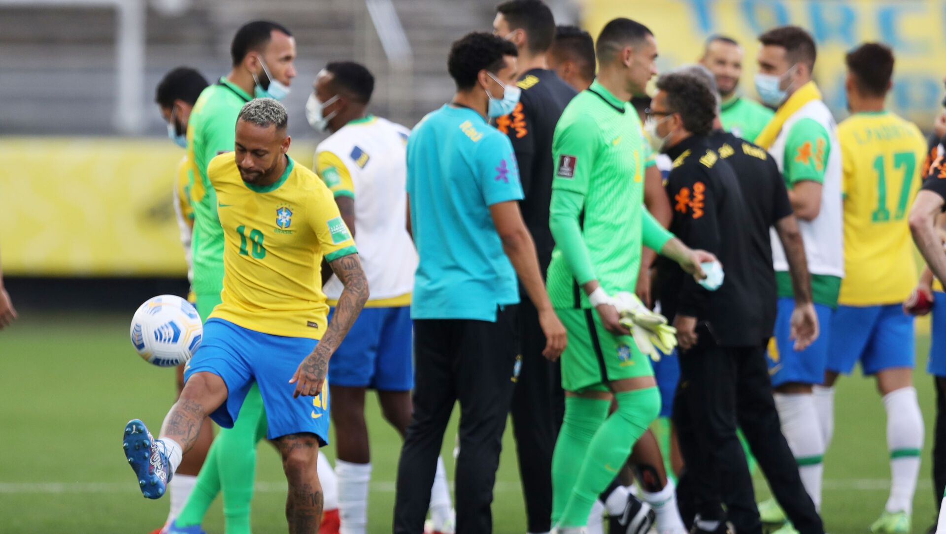 Brazil's Neymar as play is interrupted after Brazilian health officials objected to the participation of three Argentine players they say broke quarantine rules  - Sputnik International, 1920, 06.09.2021