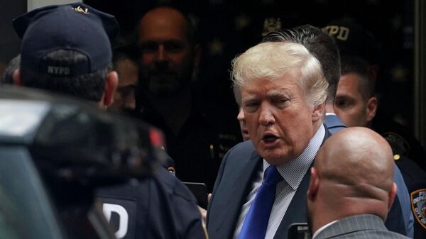 Former U.S. President Donald Trump visits the 17th Precinct of the New York City Police Department during the commemoration of the 20th anniversary of the September 11, 2001 attacks in New York City, New York, U.S., September 11, 2021 - Sputnik International