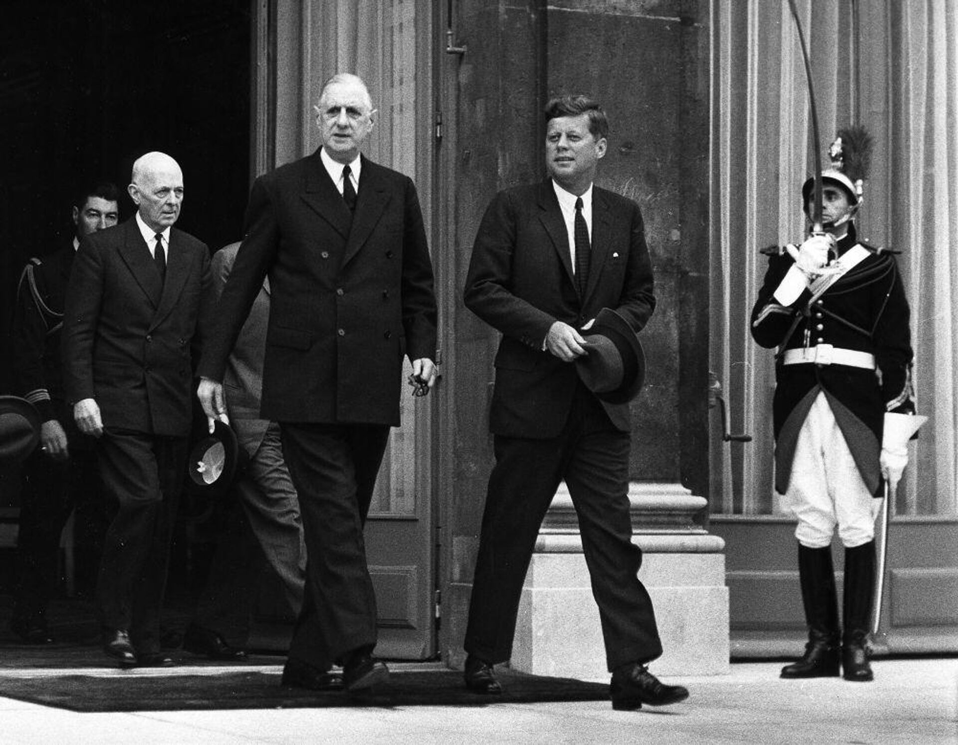 US President John F. Kennedy and French President Charles De Gaulle at the conclusion of their talks at Elysee Palace, Paris, France, on June 2, 1961. - Sputnik International, 1920, 18.09.2021