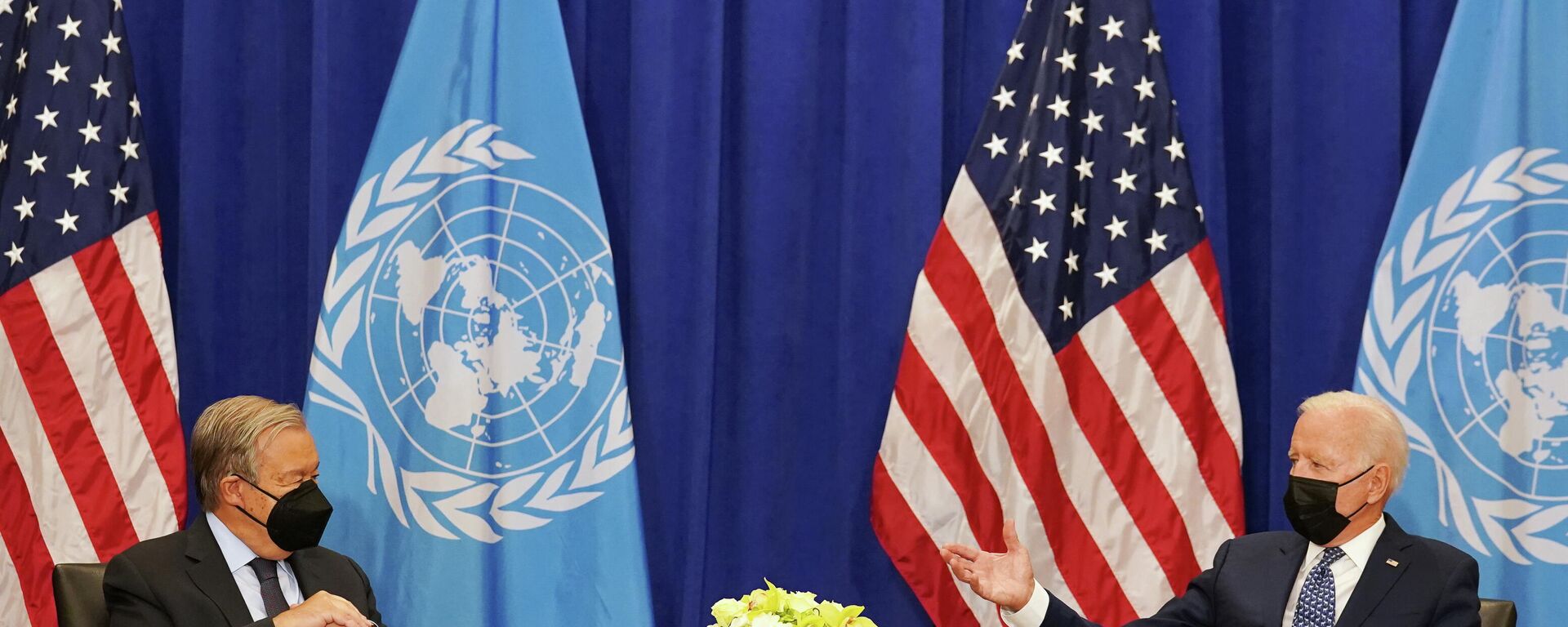 U.S. President Joe Biden meets with United Nations Secretary-General Antonio Guterres at the 76th Session of the U.N. General Assembly in New York City, U.S., September 20, 2021 - Sputnik International, 1920, 21.09.2021