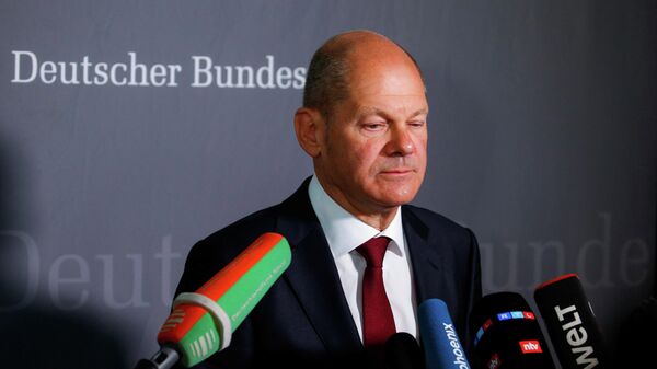 German Finance Minister and SPD candidate for the Chancellery Olaf Scholz gives a statement as he leaves a Finance commission of inquiry at the German Parliament or Bundestag in Berlin, Germany, 20 September 2021.  - Sputnik International