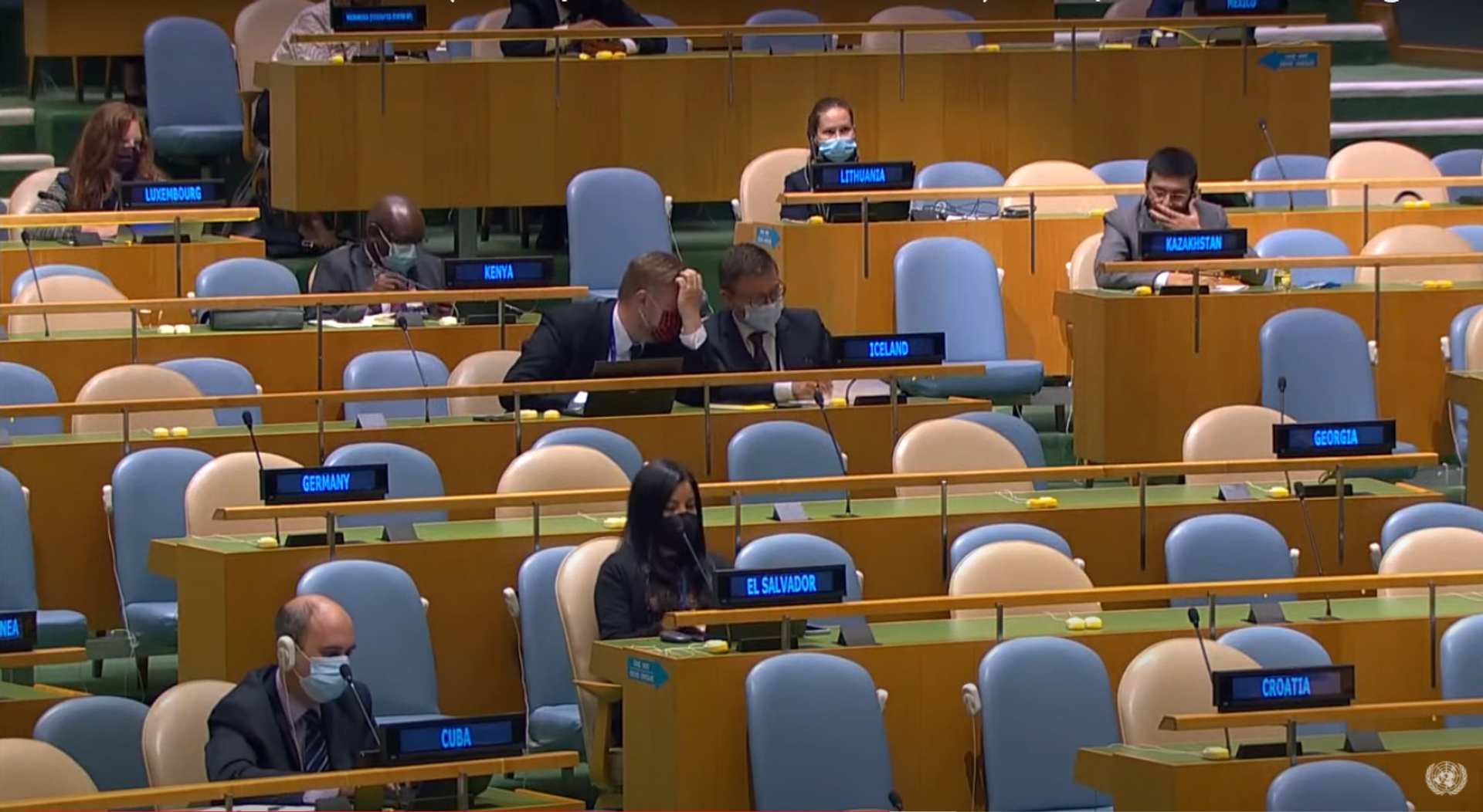 Screengrab of moment from Prime Minister Bennett's UN speech, showing a mostly empty auditorium at the UN building in New York. - Sputnik International, 1920, 27.09.2021