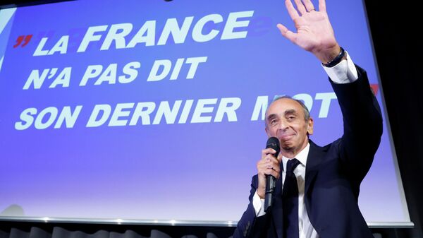 Far-right French commentator Eric Zemmour attends a meeting for the promotion of his new book La France n'a pas dit son dernier mot (France has not yet said its last word) in Nice, France, September 18, 2021. - Sputnik International
