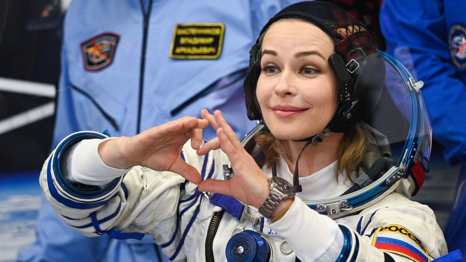 Actress Yulia Peresild of the ISS Expedition 66 prime crew puts on her spacesuit at the Baikonur Cosmodrome, in Baikonur, Kazakhstan. The launch of the Soyuz MS-19 mission to be involved in making the feature film The Challenge aboard the International Space Station is scheduled for 5 October 2021 at 11:55 Moscow time from the Baikonur Cosmodrome - Sputnik International, 1920, 05.10.2021