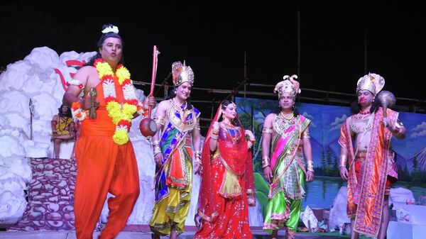 Artists rehearsing the play 'Ramleela' before going live tonight in Phygital format - Sputnik International