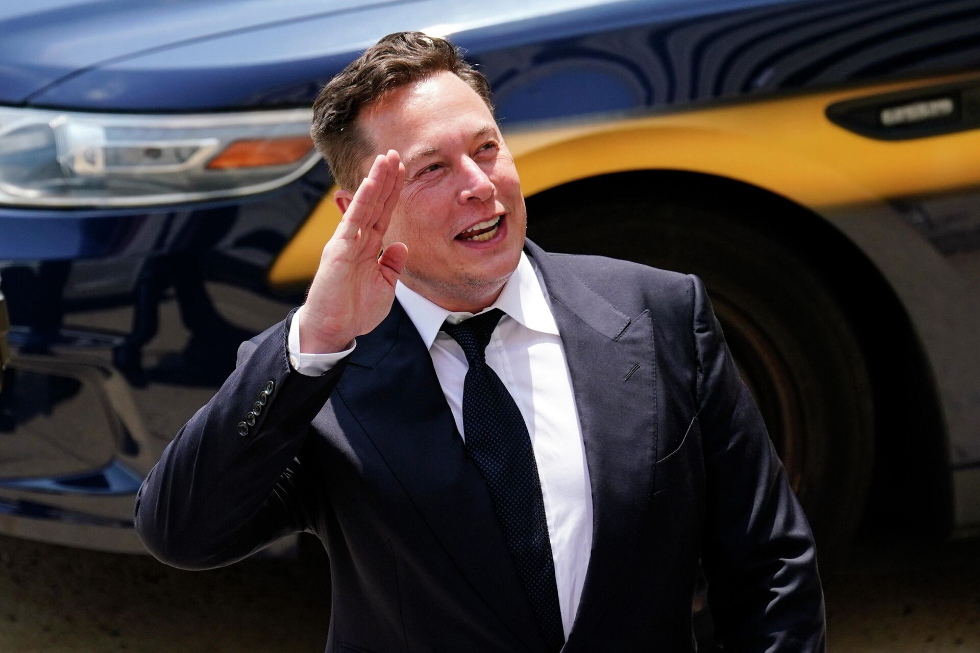 CEO Elon Musk departs from the justice center in Wilmington, Del., Tuesday, July 13, 2021. Testifying for a second day, Musk pushed back again Tuesday against a lawsuit that blames him for engineering Tesla’s 2016 acquisition of a financially precarious company called SolarCity that was marred by conflicts of interest and never generated the profits Musk insisted it would. - Sputnik International, 1920, 05.04.2022