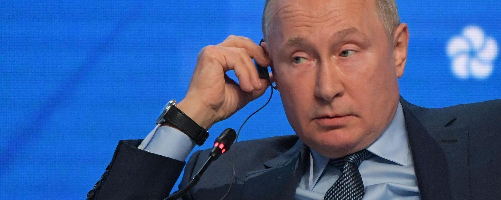 President Vladimir Putin speaking at the Russian Energy Week Forum in Moscow, 13 October 2021. - Sputnik International, 1920, 11.10.2023