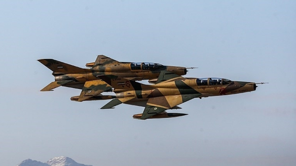 Two Islamic Republic of Iran Air Force (IRIAF) F-7 fighters during a 2019 exercise - Sputnik International