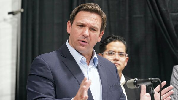 Florida Governor Ron DeSantis speaks at the opening of a monoclonal antibody site Wednesday, Aug. 18, 2021, in Pembroke Pines, Fla.  - Sputnik International