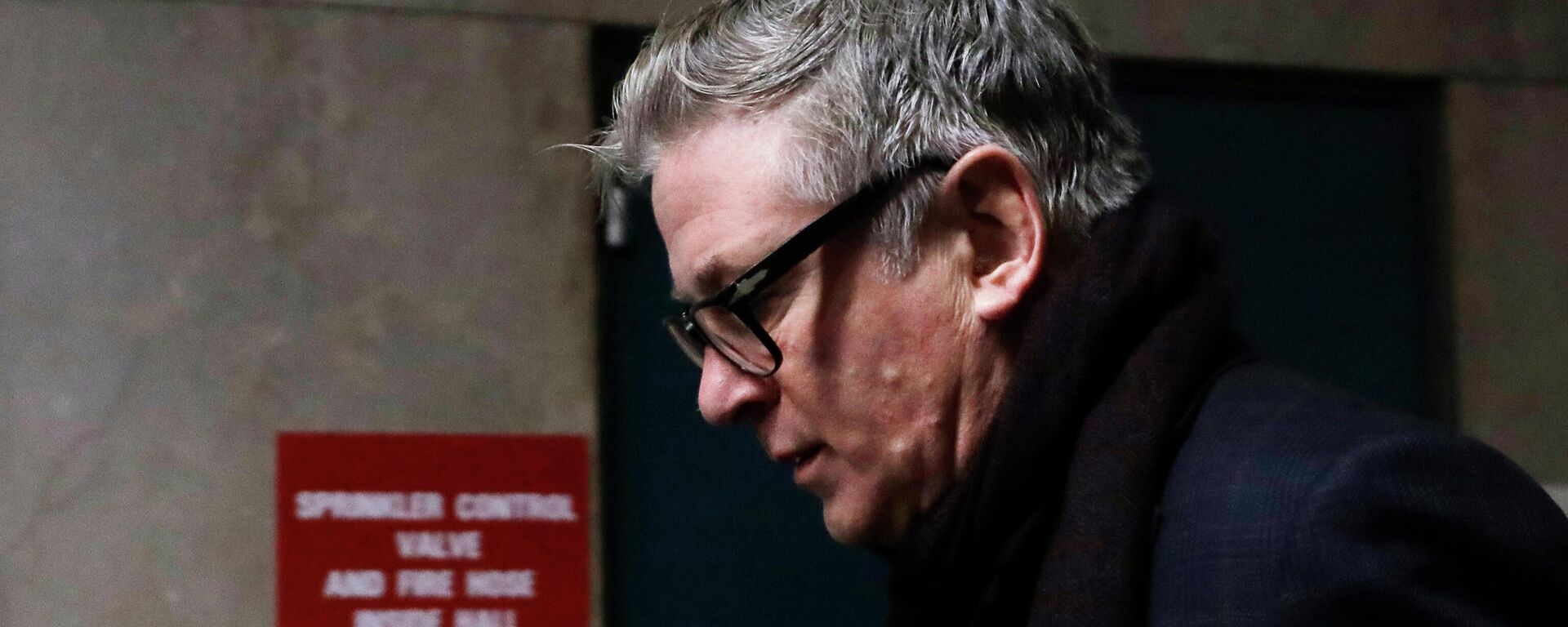 Actor Alec Baldwin arrives in a New York City court, Wednesday, Jan. 23, 2019, for a hearing on charges that he slugged a man during a dispute over a parking spot last fall - Sputnik International, 1920, 19.01.2023