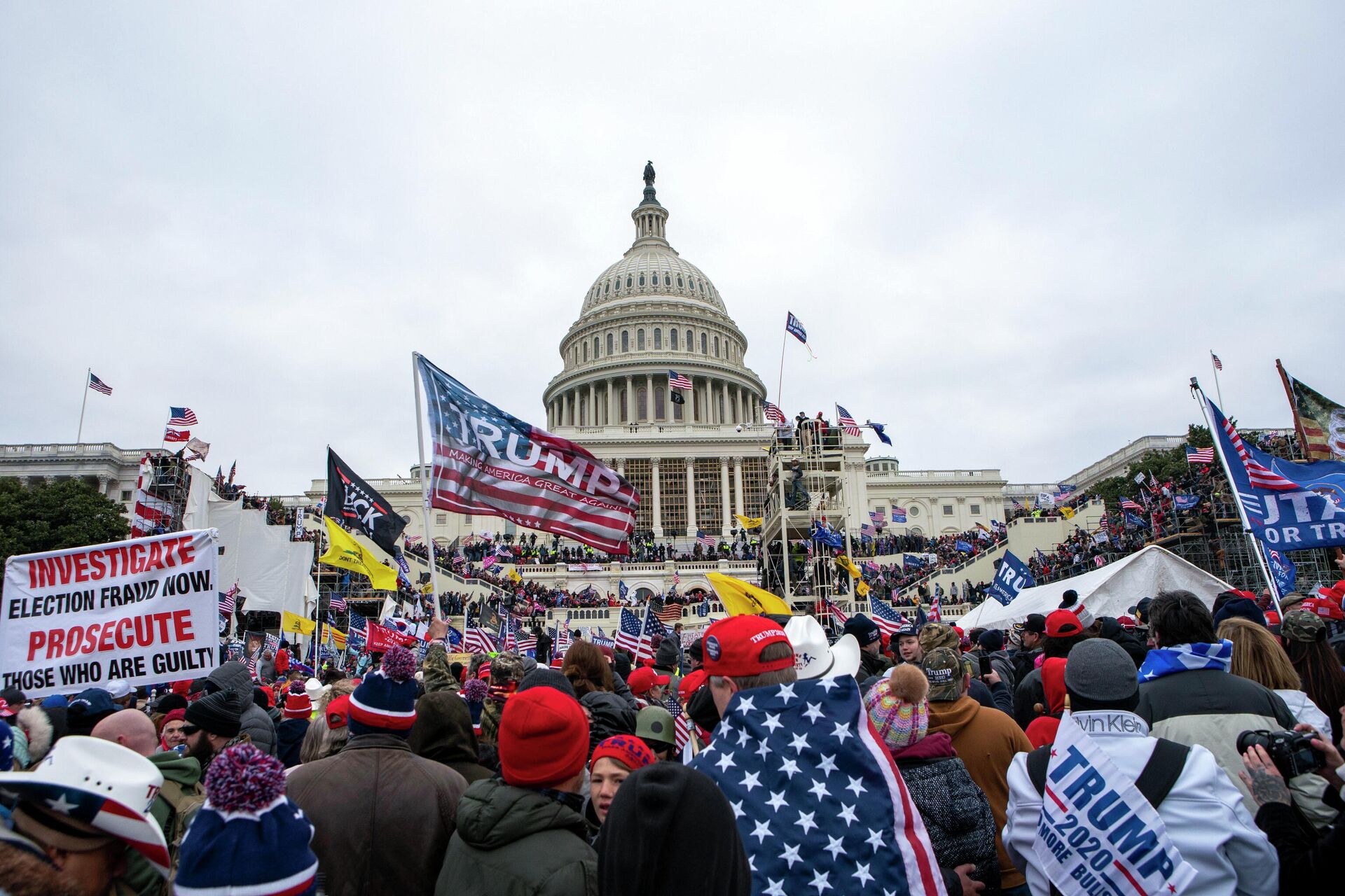 In this Jan. 6, 2021, file photo insurrections loyal to President Donald Trump rally at the U.S. Capitol in Washington. U.S. - Sputnik International, 1920, 06.01.2022