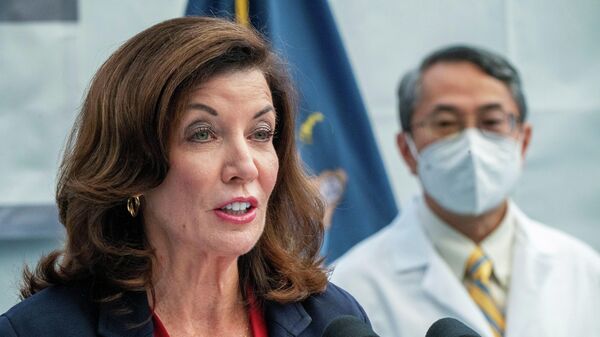 New York State Governor Kathy Hochul speaks during a news conference about the coronavirus disease (COVID-19) vaccination mandate for healthcare workers, in New York City, U.S., September 27, 2021 - Sputnik International
