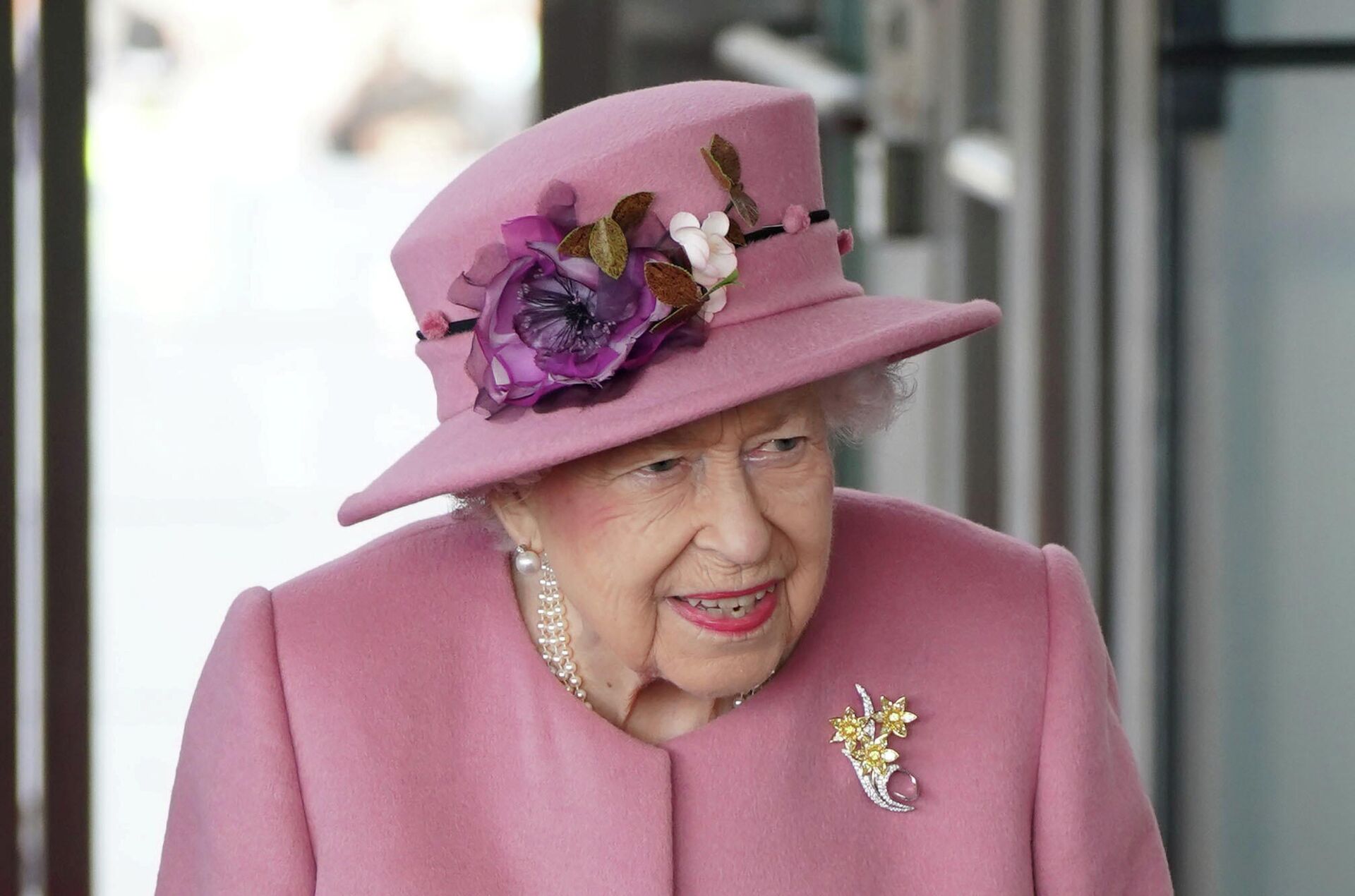 Britain's Queen Elizabeth attends the opening ceremony of the sixth session of the Senedd in Cardiff, Britain October 14, 2021 - Sputnik International, 1920, 28.10.2021