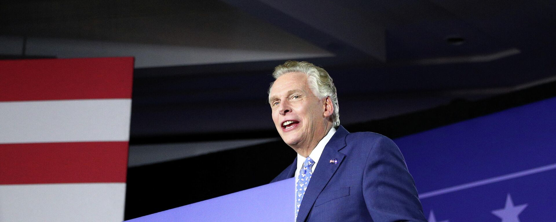 Democratic nominee for Virginia Governor Terry McAuliffe speaks to his election night party and rally in McLean, Virginia, U.S., November 2, 2021 - Sputnik International, 1920, 03.11.2021