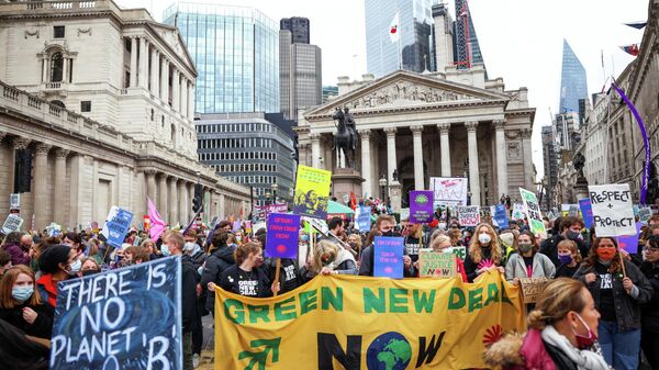Demonstrators participate in a protest outside the Bank of England, as the UN Climate Change Conference (COP26) takes place, in London - Sputnik International